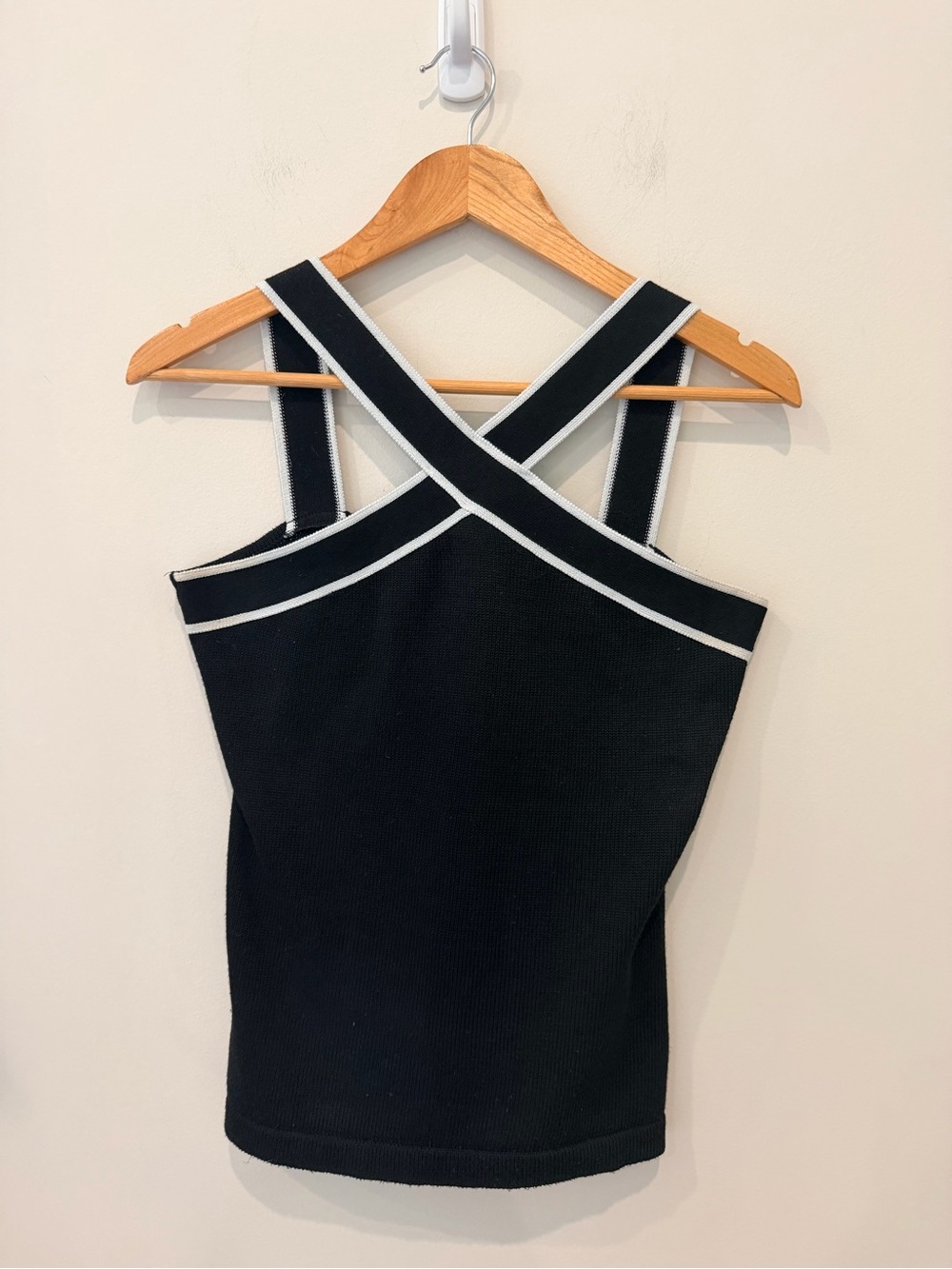 Commense Black Crisscross Trim Camisole Top Medium preppy - Picture 2 of 11